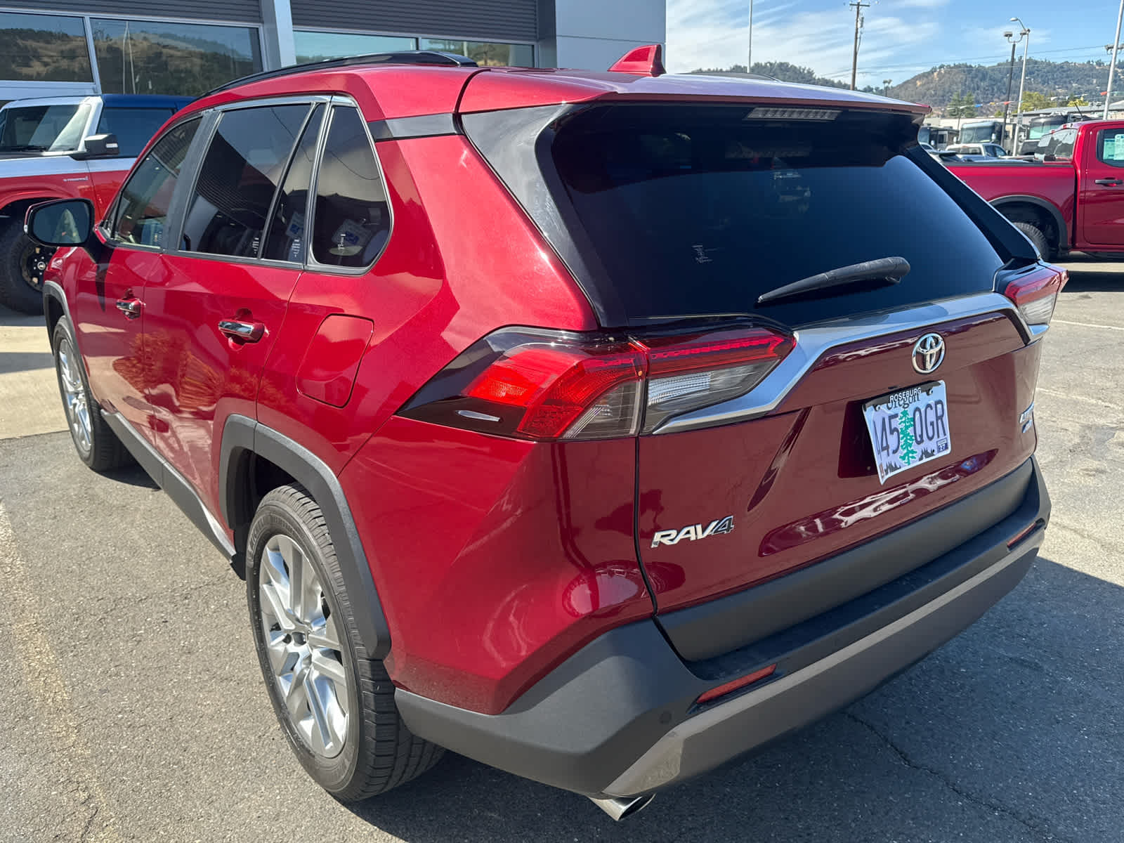 Thumbnail: 2020 Toyota RAV4 - 3
