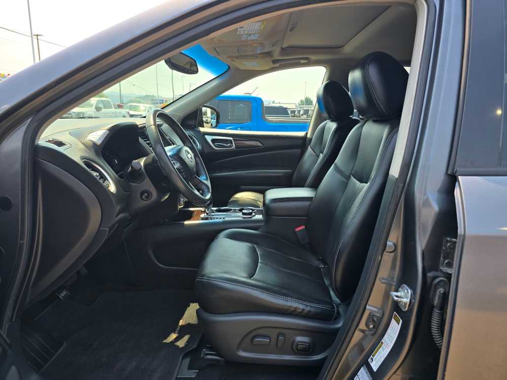 Thumbnail: 2015 Nissan Pathfinder - 9