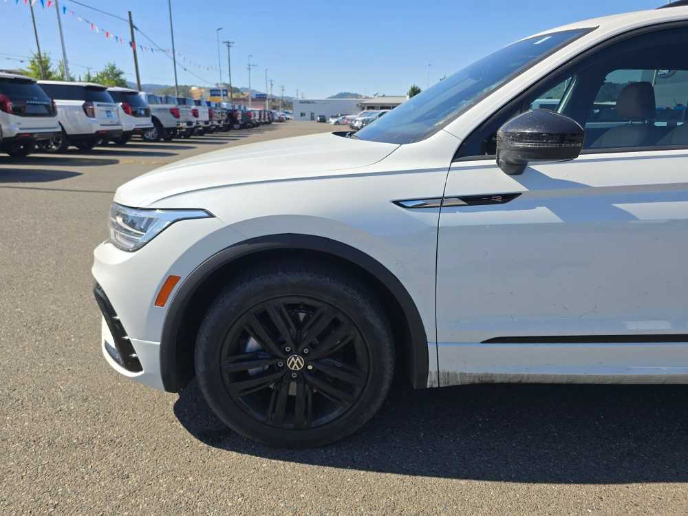 Thumbnail: 2022 Volkswagen Tiguan - 12