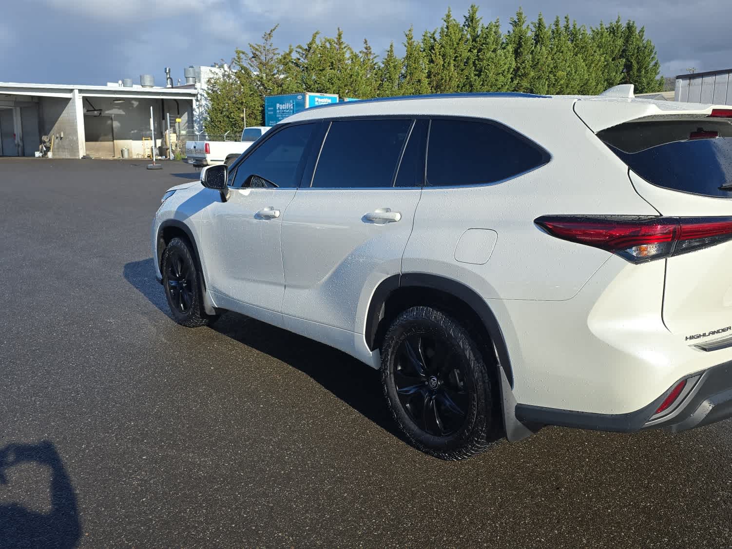 Thumbnail: 2021 Toyota Highlander - 3