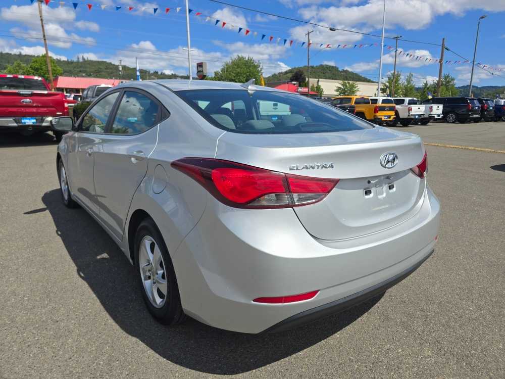 Thumbnail: 2015 Hyundai Elantra - 16