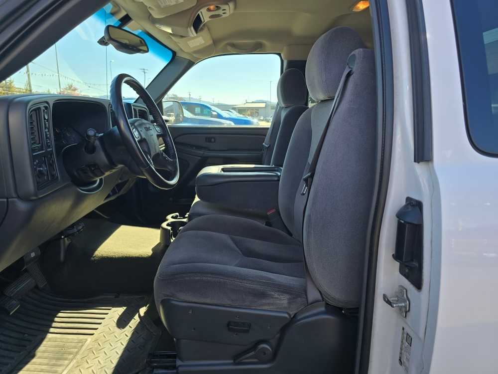 Thumbnail: 2005 GMC Sierra 1500 - 9