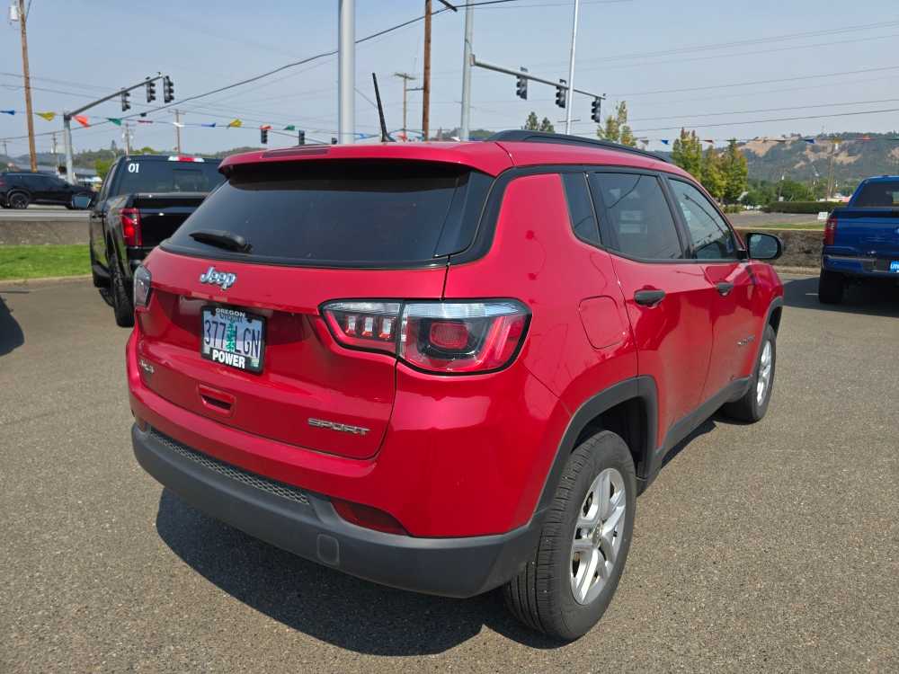 Thumbnail: 2018 Jeep Compass - 3