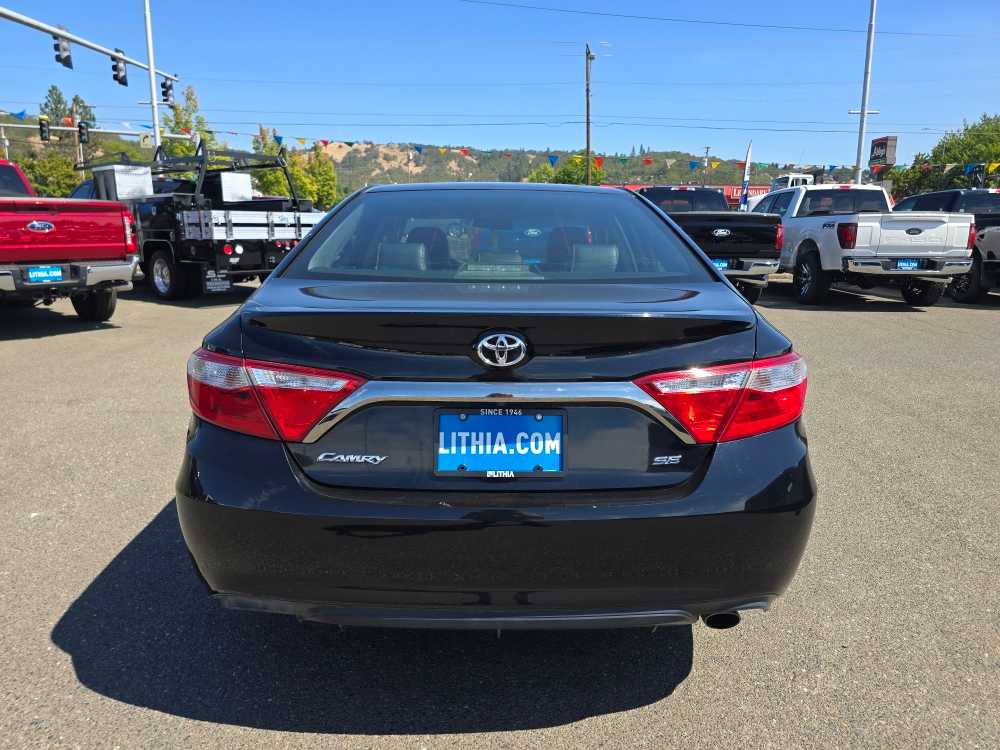 Thumbnail: 2015 Toyota Camry - 4