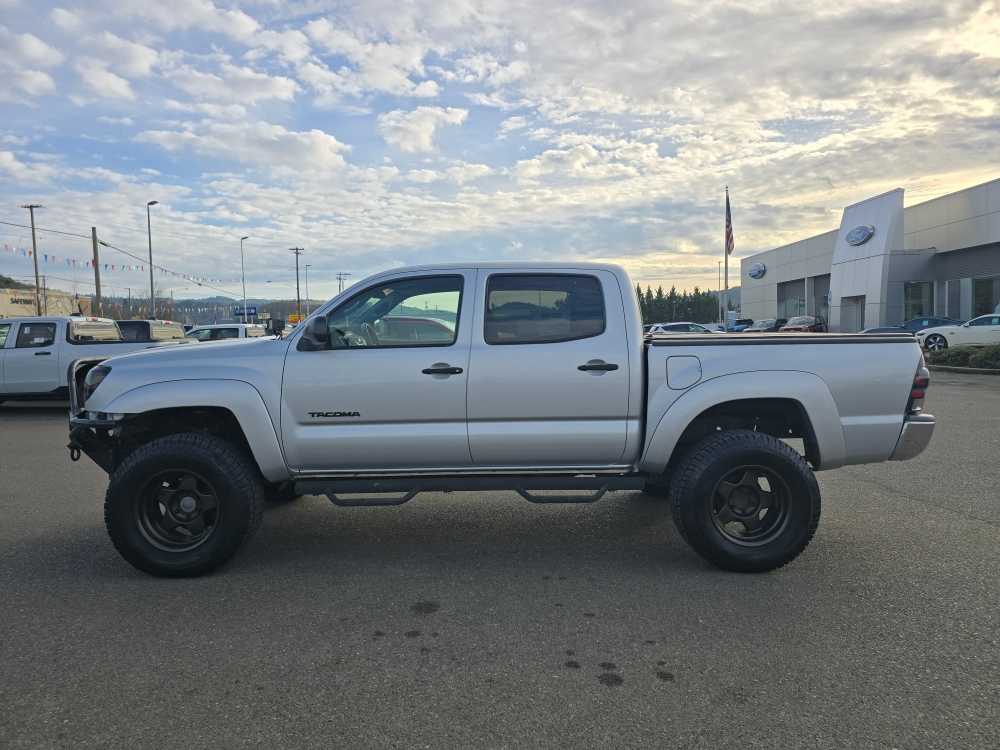 Thumbnail: 2005 Toyota Tacoma - 2