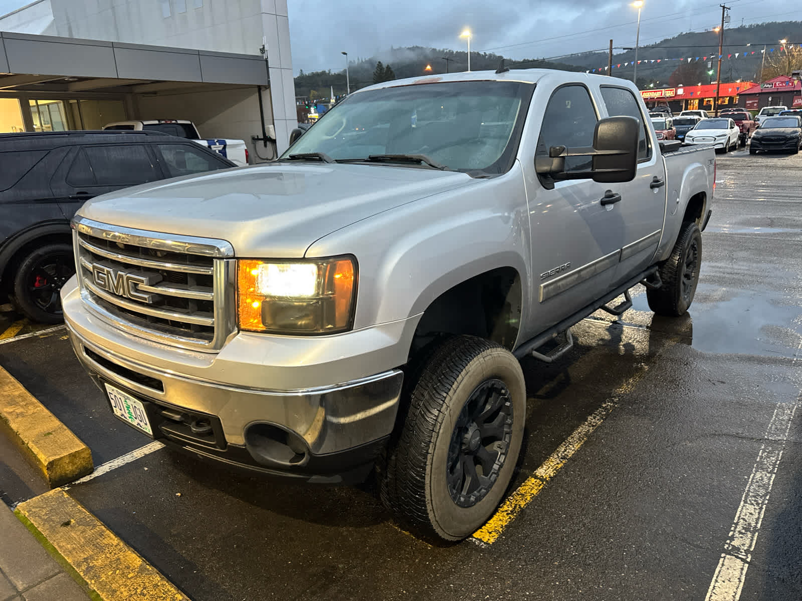 2013 GMC Sierra 1500 SLE -
                  Roseburg, OR