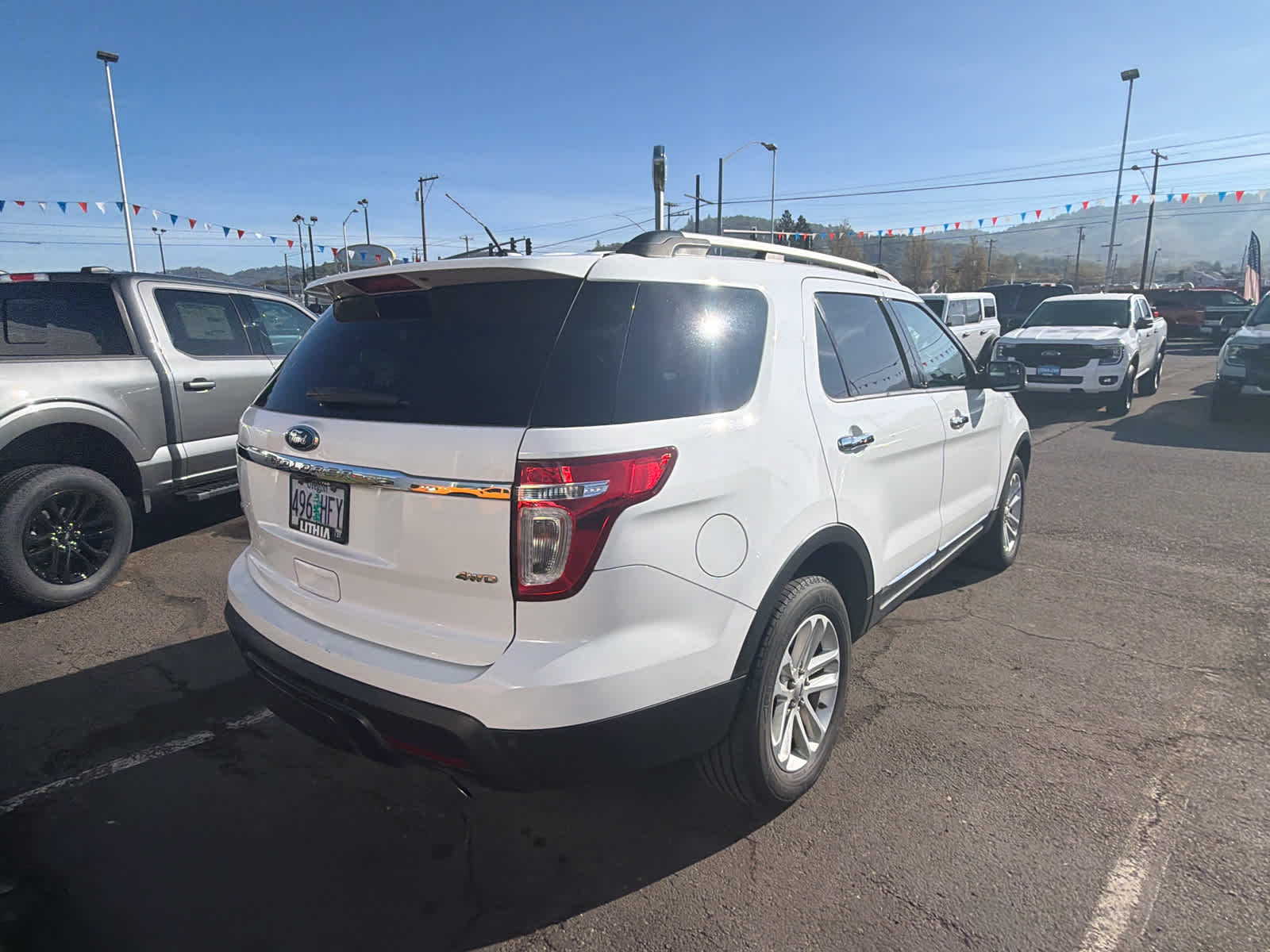 Thumbnail: 2015 Ford Explorer - 5