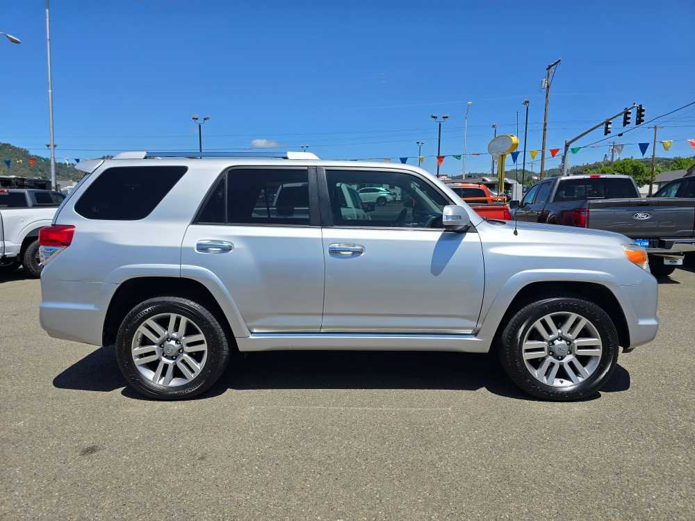 Thumbnail: 2010 Toyota 4Runner - 6