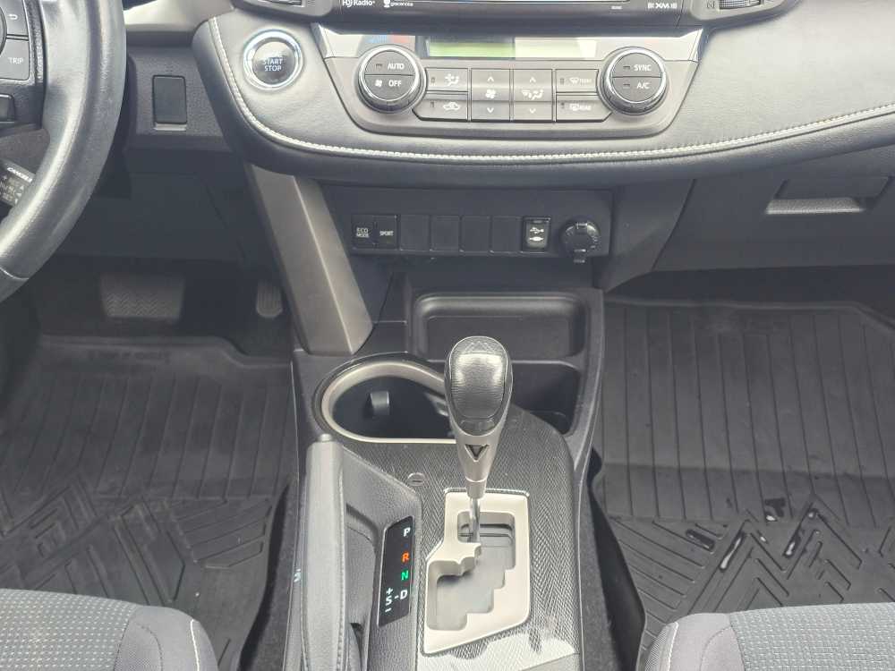 Thumbnail: 2018 Toyota RAV4 - 13