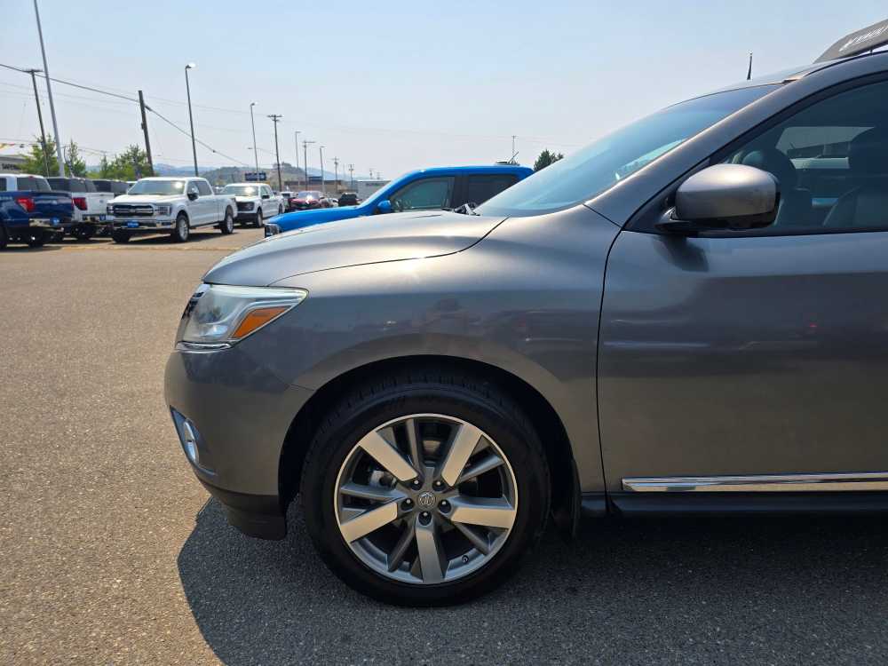 Thumbnail: 2015 Nissan Pathfinder - 19