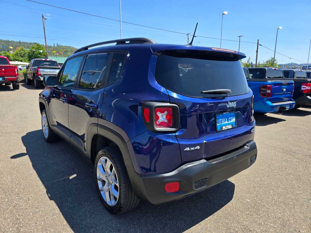 Thumbnail: 2017 Jeep Renegade - 3