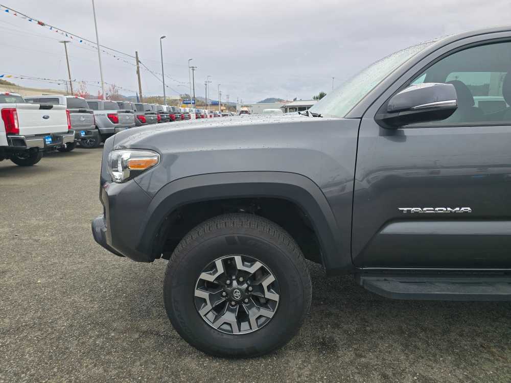 Thumbnail: 2021 Toyota Tacoma - 18