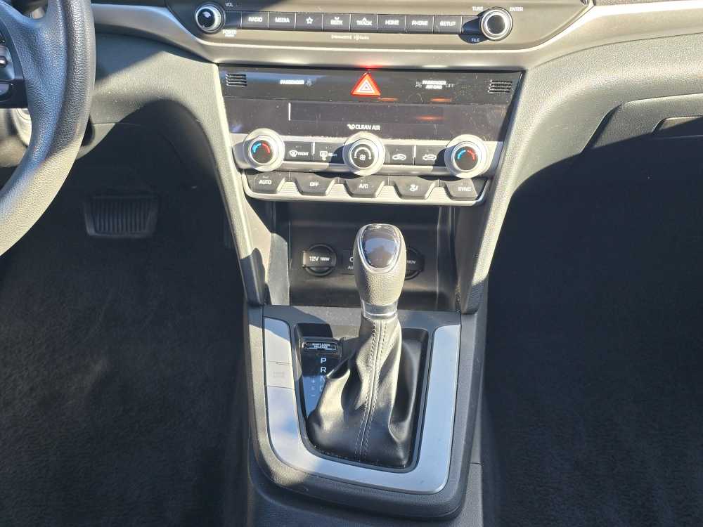 Thumbnail: 2020 Hyundai Elantra - 13