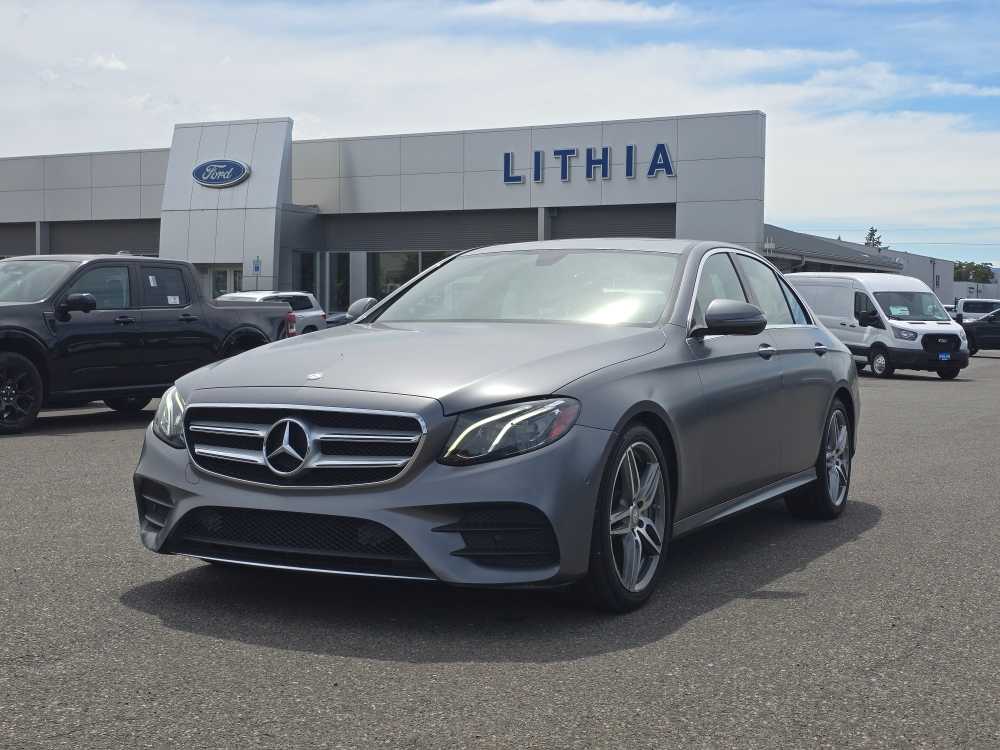 Thumbnail: 2017 Mercedes-Benz E-Class - 8