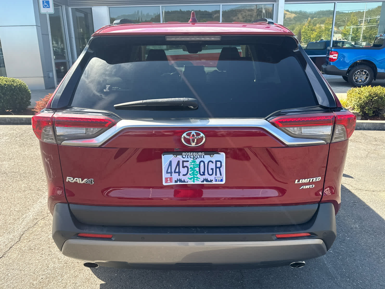 Thumbnail: 2020 Toyota RAV4 - 4