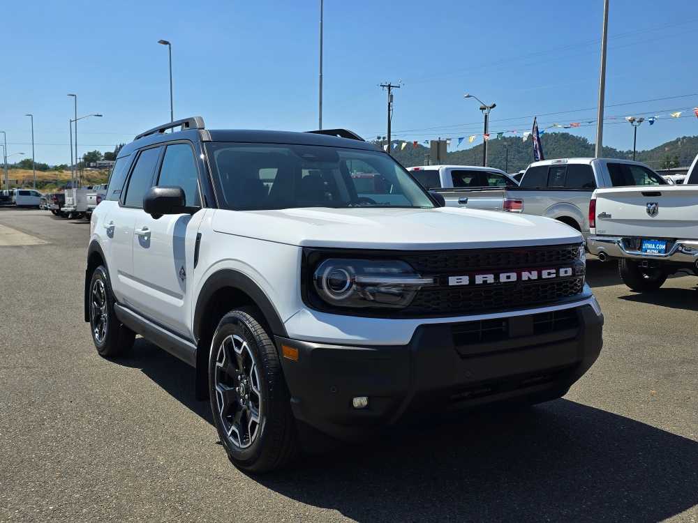 Thumbnail: 2025 Ford Bronco Sport - 7