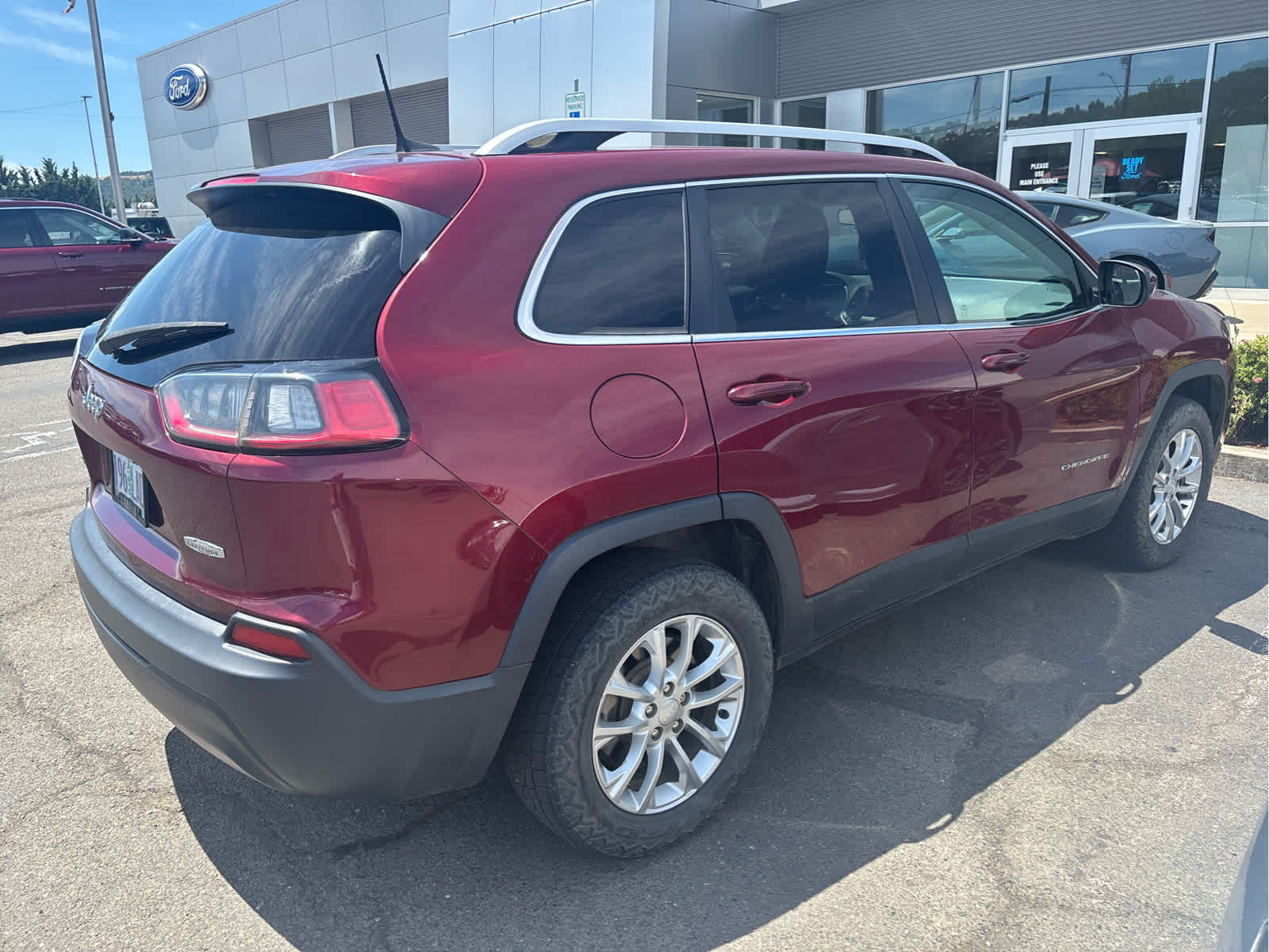 Thumbnail: 2019 Jeep Cherokee - 5