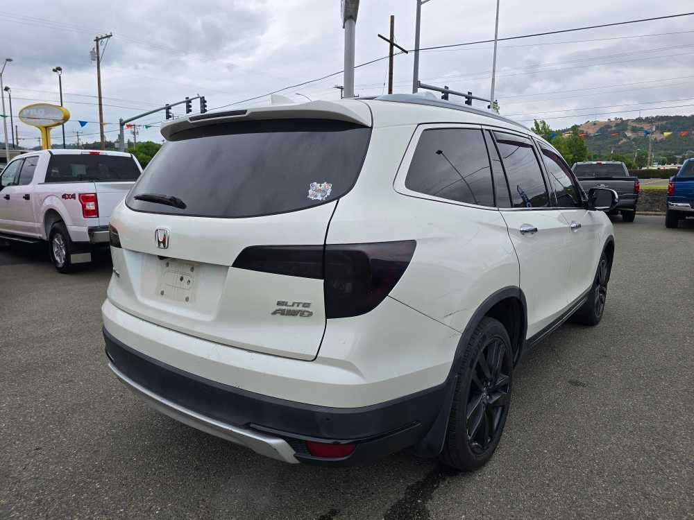 Thumbnail: 2019 Honda Pilot - 3