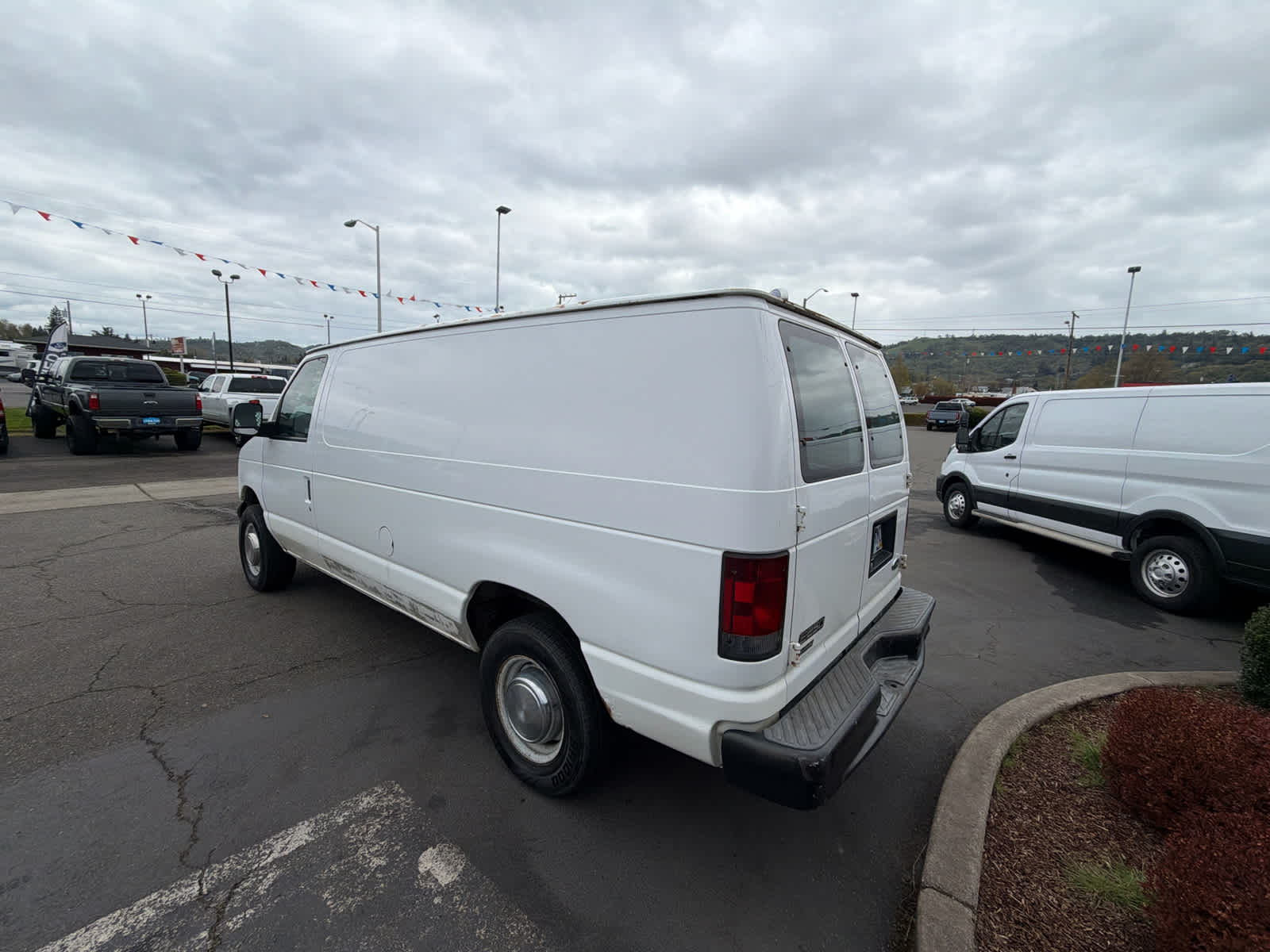 Thumbnail: 2004 Ford Econoline - 3