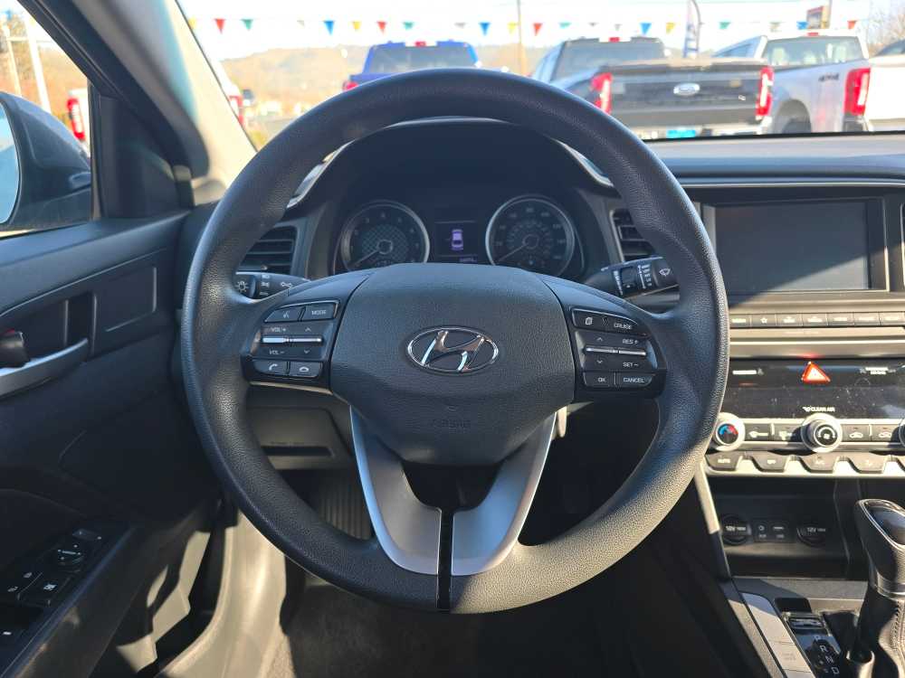 Thumbnail: 2020 Hyundai Elantra - 11