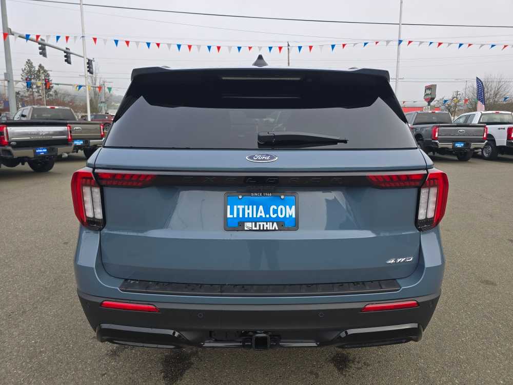 Thumbnail: 2026 Ford Explorer - 5