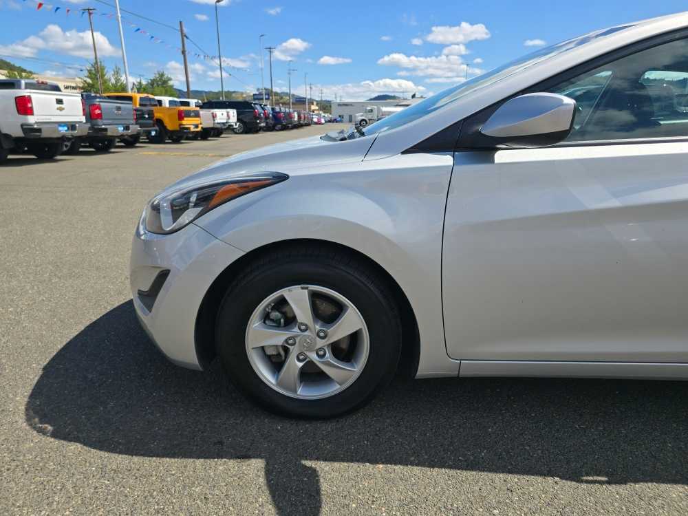 Thumbnail: 2015 Hyundai Elantra - 20