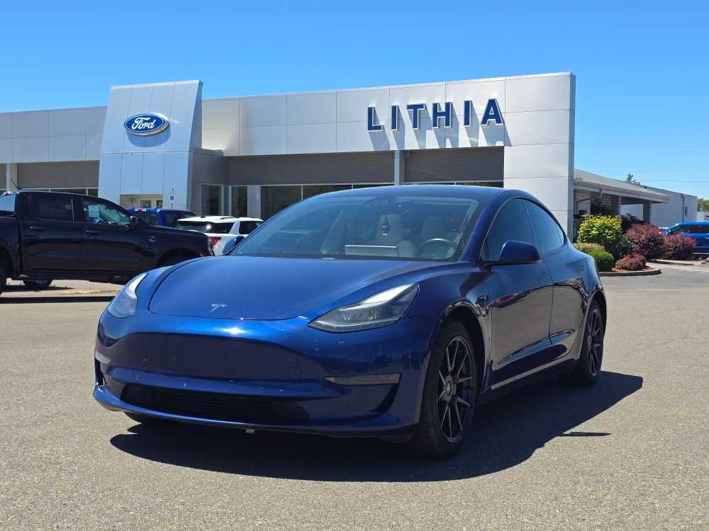Thumbnail: 2021 Tesla Model 3 - 15