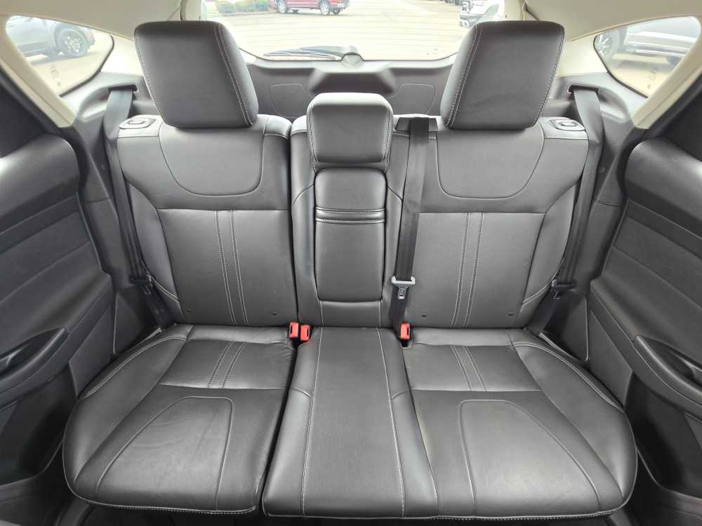 Thumbnail: 2012 Ford Focus - 18