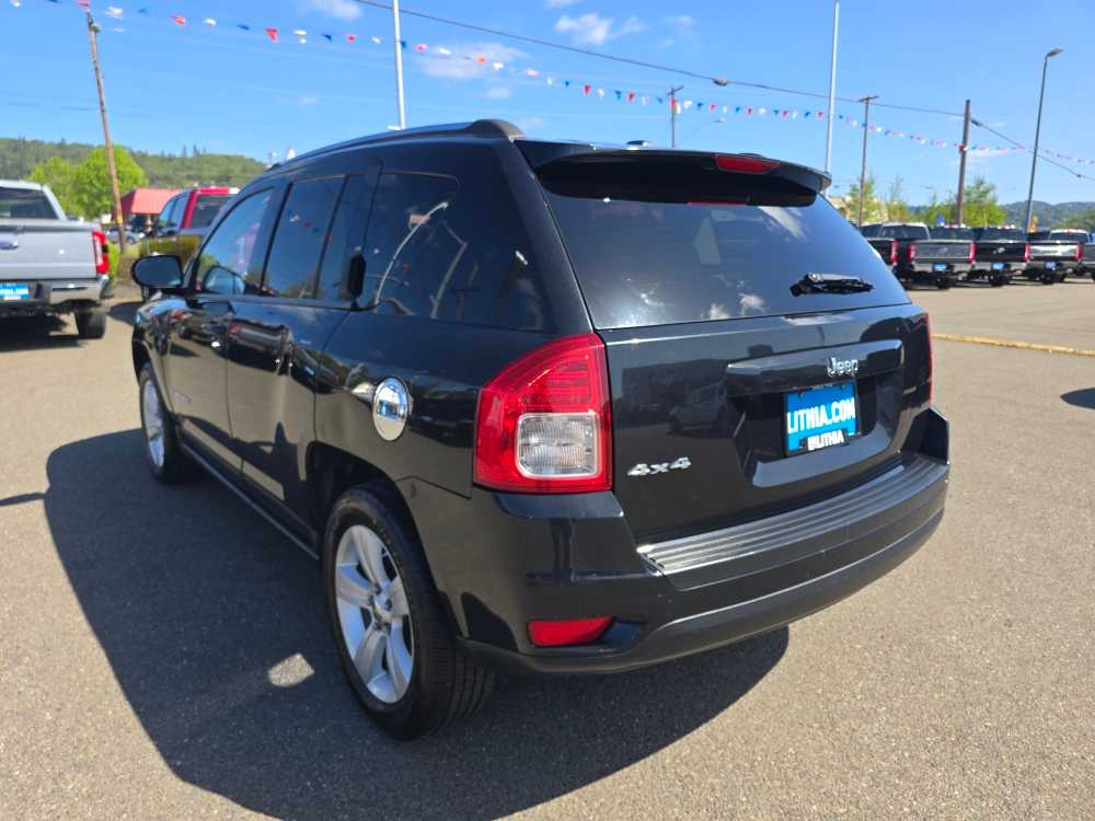 Thumbnail: 2011 Jeep Compass - 3