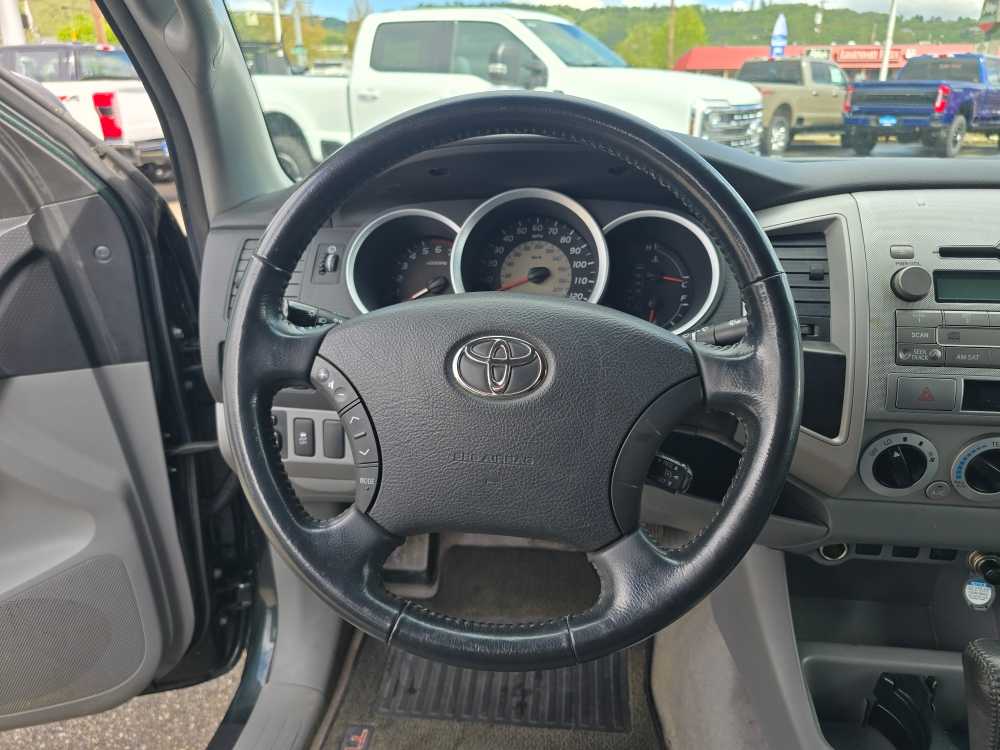 Thumbnail: 2009 Toyota Tacoma - 12