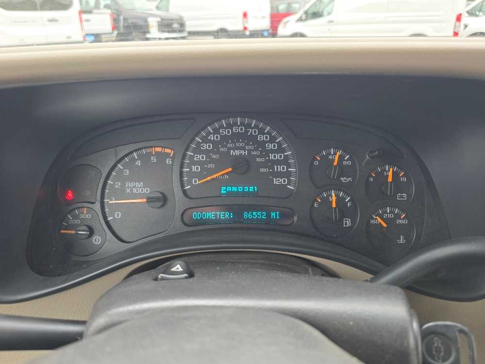 Thumbnail: 2003 Chevrolet Silverado 2500 - 21
