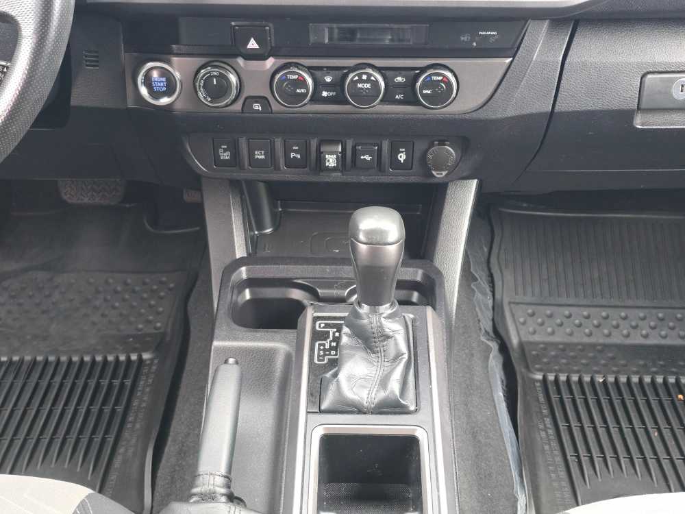 Thumbnail: 2021 Toyota Tacoma - 13