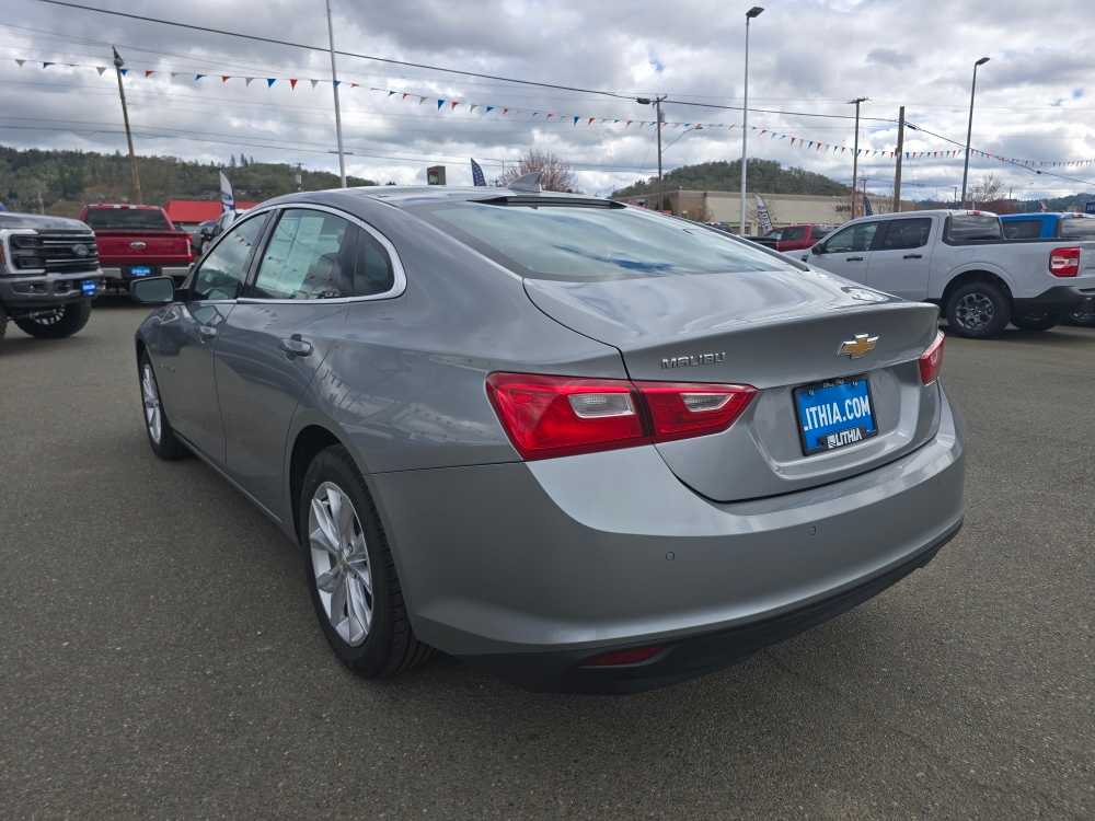 Thumbnail: 2024 Chevrolet Malibu - 3