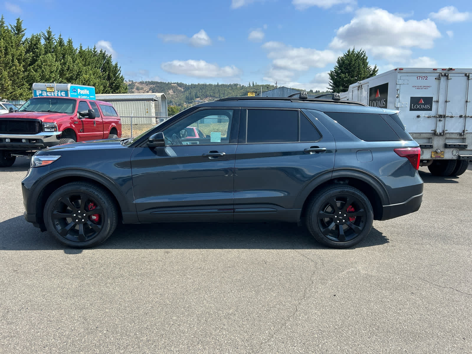 Thumbnail: 2022 Ford Explorer - 25
