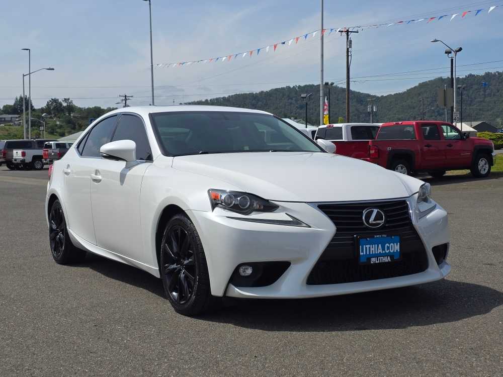 Thumbnail: 2015 Lexus IS - 7
