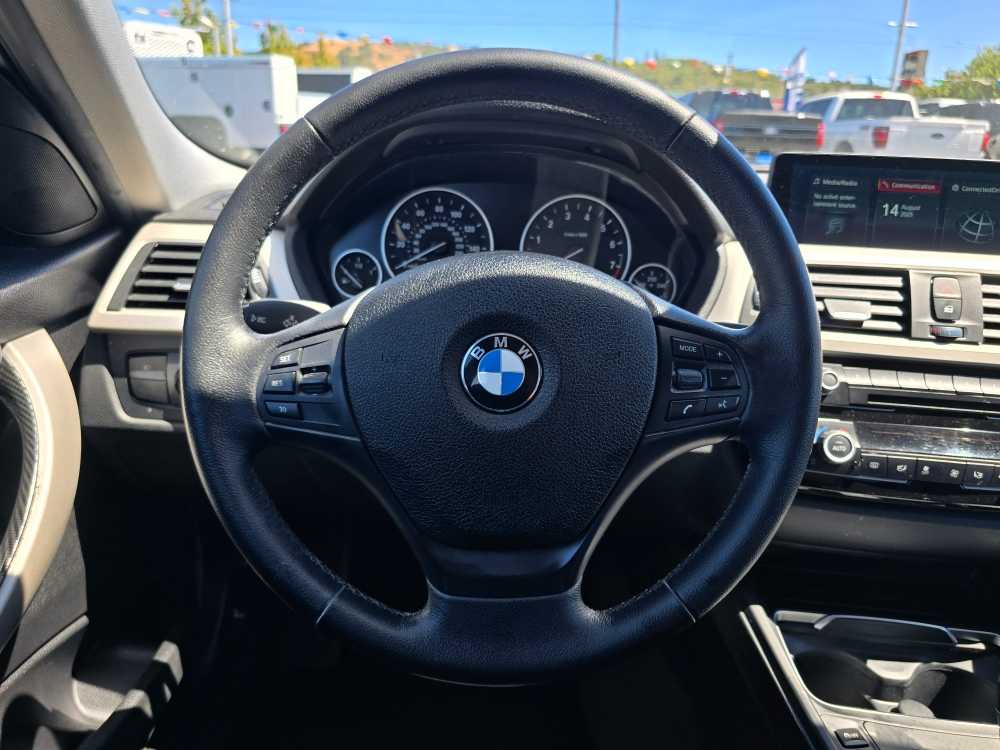 Thumbnail: 2016 BMW 3 Series - 12