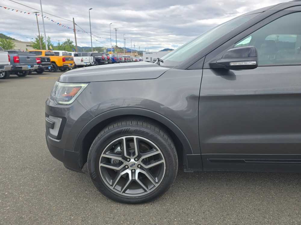 Thumbnail: 2017 Ford Explorer - 5