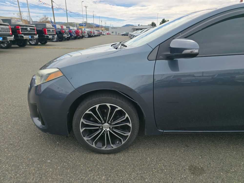 Thumbnail: 2014 Toyota Corolla - 18