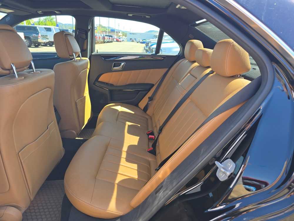 Thumbnail: 2010 Mercedes-Benz E-Class - 15