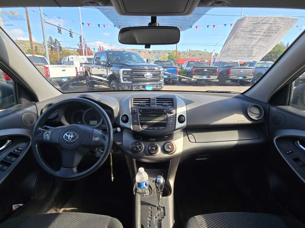 Thumbnail: 2011 Toyota RAV4 - 16
