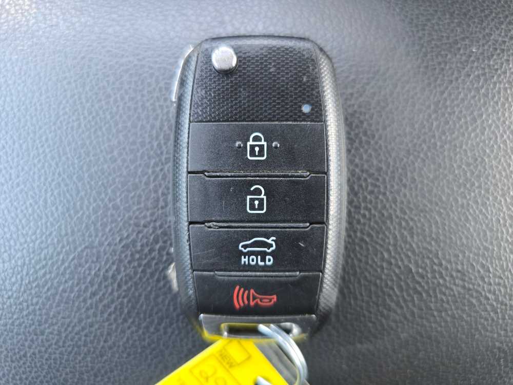 Thumbnail: 2018 Kia Forte - 21