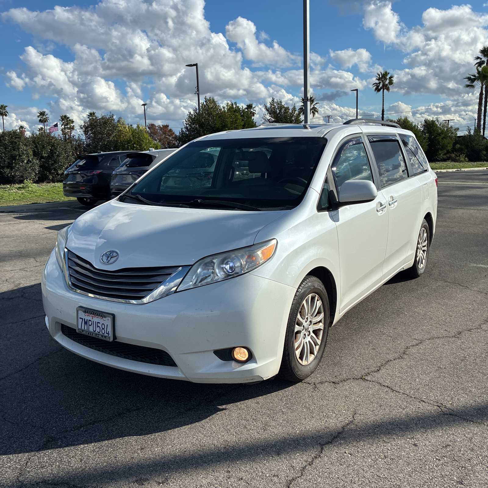 Thumbnail: 2015 Toyota Sienna - 1