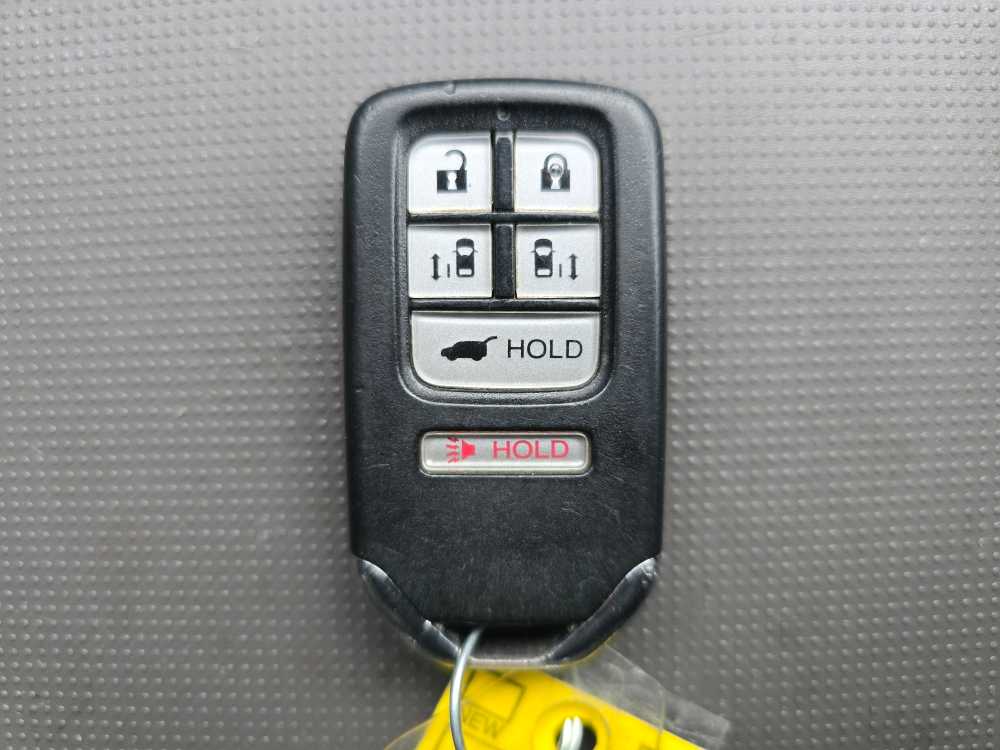 Thumbnail: 2016 Honda Odyssey - 22