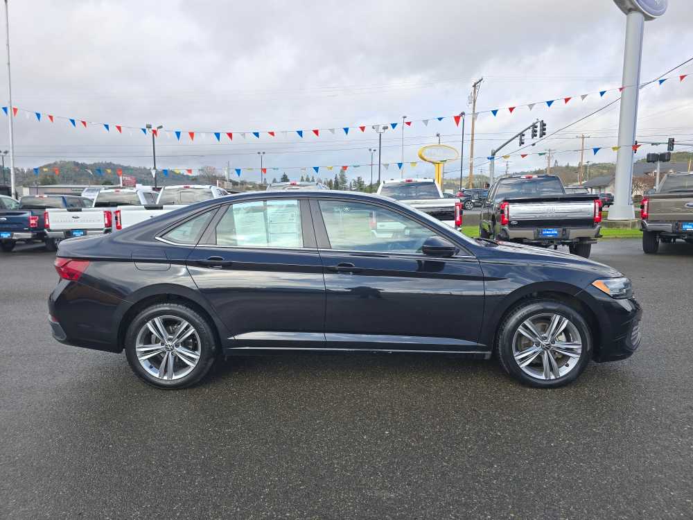 Thumbnail: 2024 Volkswagen Jetta - 6