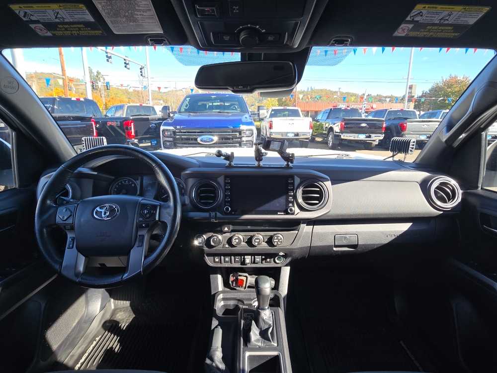 Thumbnail: 2020 Toyota Tacoma - 15