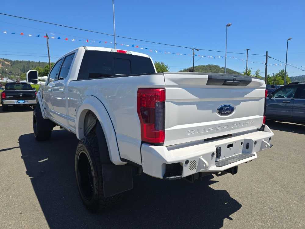 Thumbnail: 2017 Ford F-350 - 9