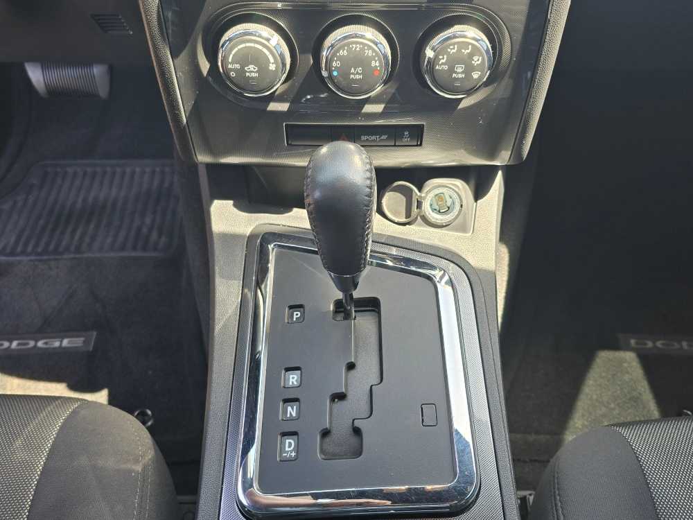 2013 Dodge Challenger SXT 14