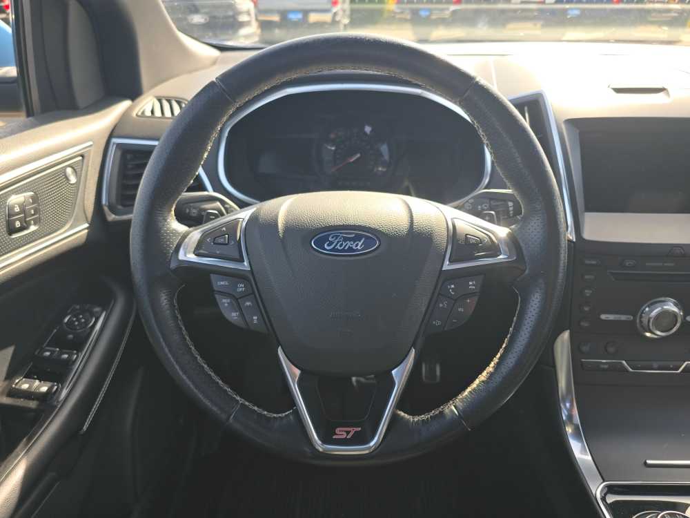 Thumbnail: 2019 Ford Edge - 11