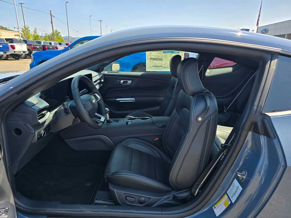 Thumbnail: 2025 Ford Mustang - 11