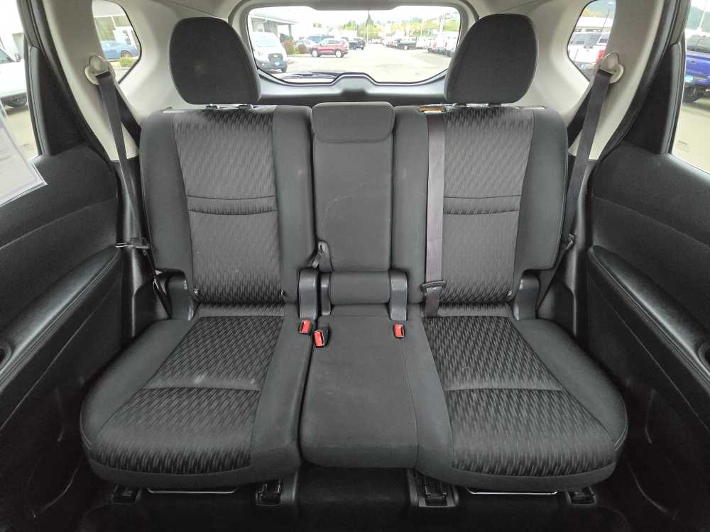 Thumbnail: 2017 Nissan Rogue - 17